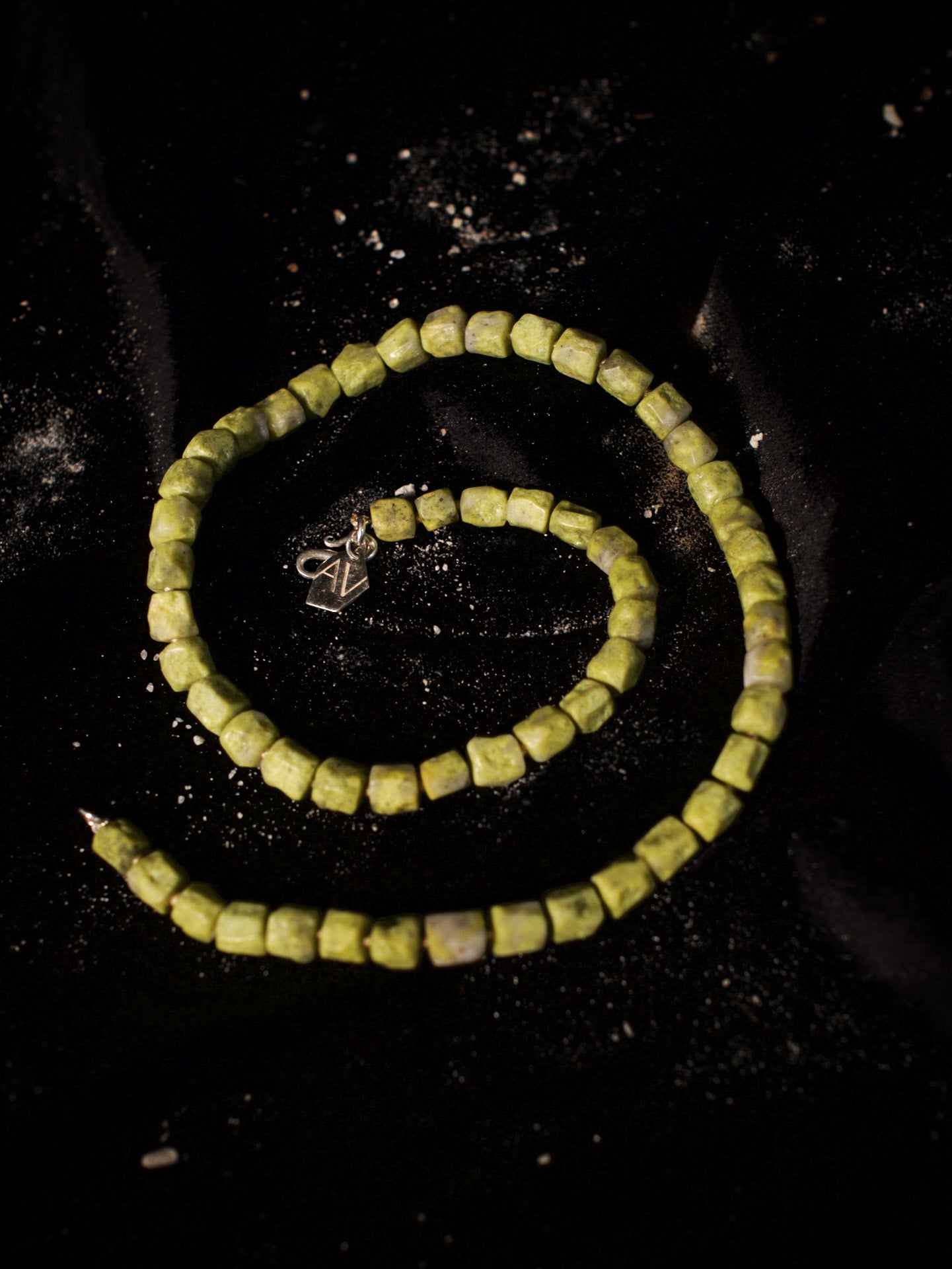 Girocollo Nuggets con Serpentino Nobile della Valmalenco