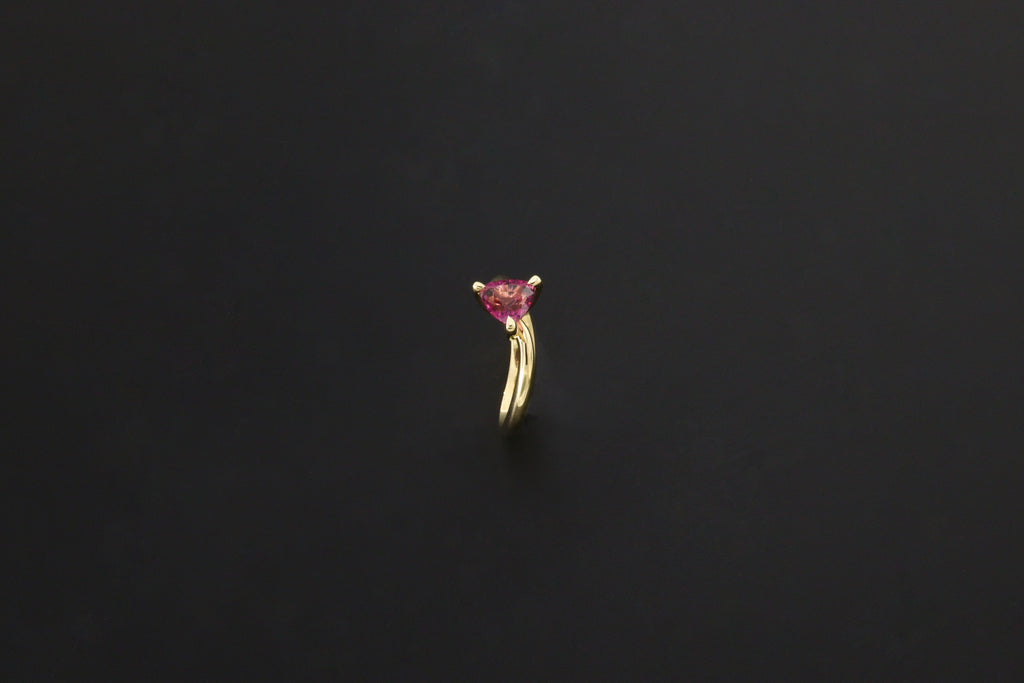 Nastro in oro giallo con Malaya Garnet