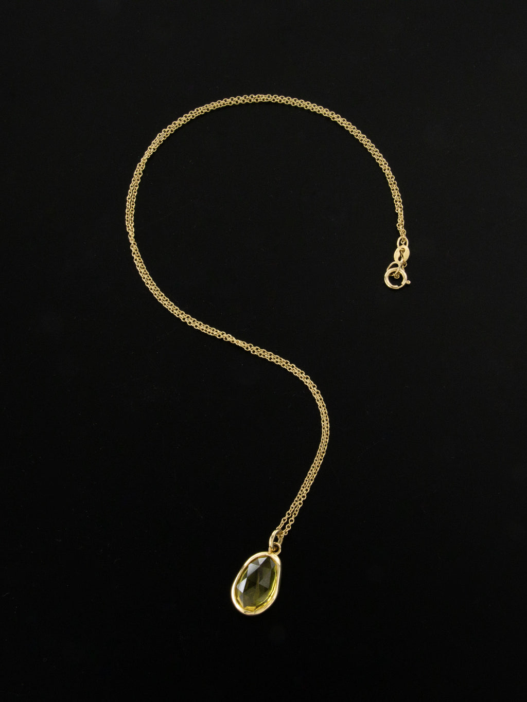 Girocollo con Zaffiro giallo