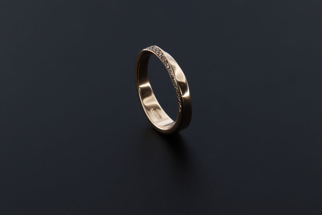 Möbius con Diamanti brown