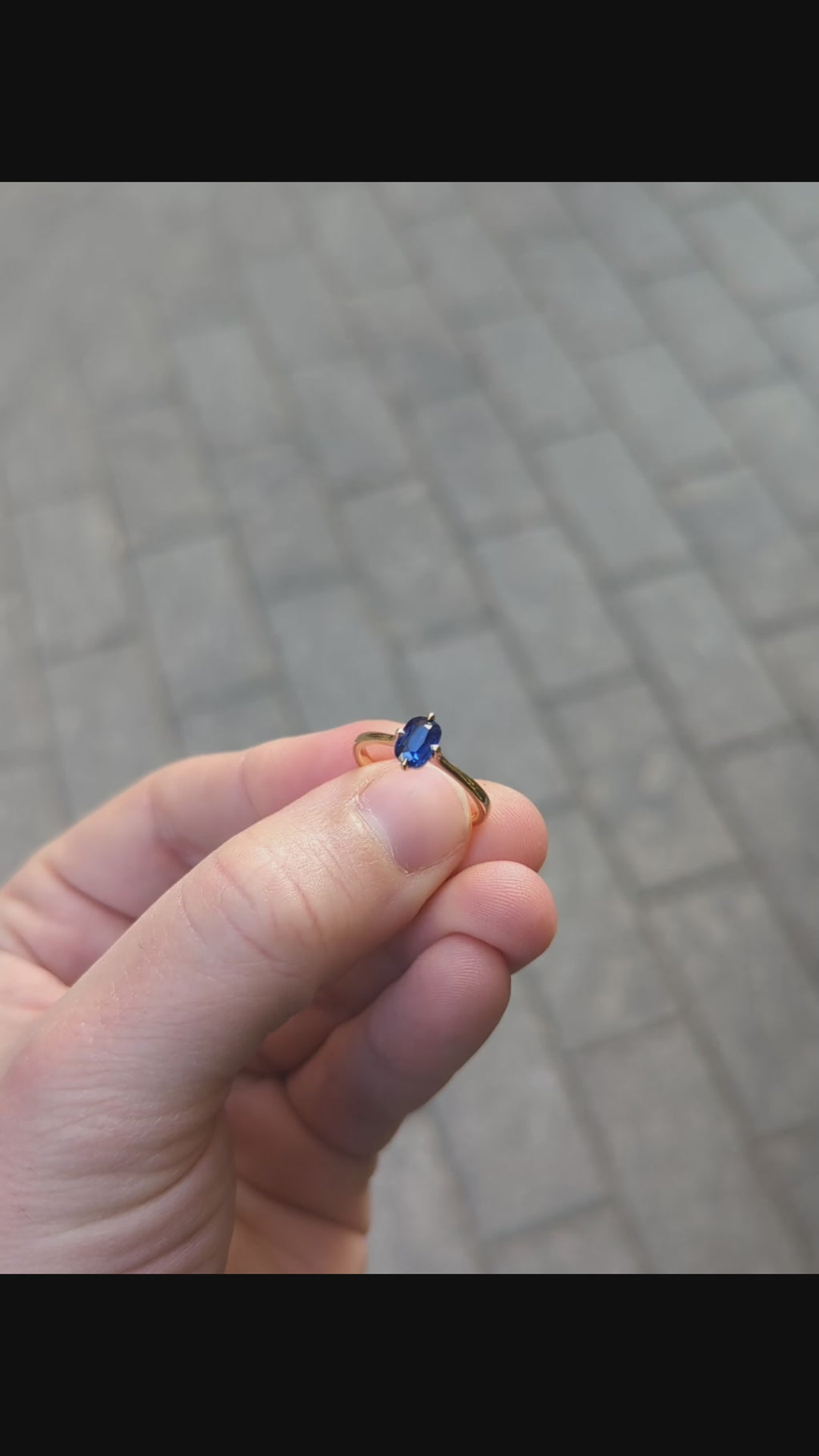 Anello Griffe con Zaffiro